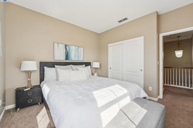632 S Comunidad Street, Mountain House CA: https://media.crmls.org/mediaz/abba761e-0aeb-49b1-933b-2525602bb085.jpg