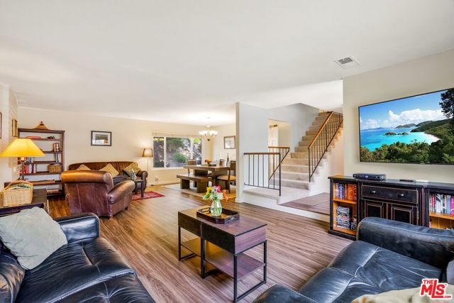 8389 Sedan Avenue, West Hills CA: https://media.crmls.org/mediaz/abba9bff-b764-408e-9520-744e8c7fceaa.jpg