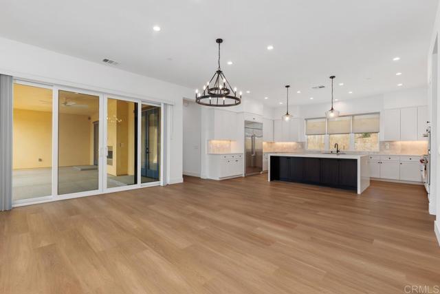 1243 Stonemark place, Vista CA: https://media.crmls.org/mediaz/abbadabc-1f8a-4a00-9ac7-2ecd18a85955.jpg