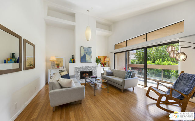 475 Village Square, Palm Springs CA: https://media.crmls.org/mediaz/abbb4270-568d-4e87-8fbd-bc1a903a754a.jpg