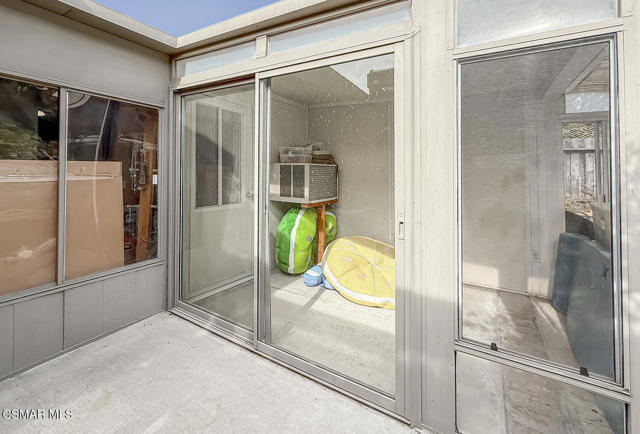 1888 El Monte Drive, Thousand Oaks CA: https://media.crmls.org/mediaz/abbb7963-4c4c-4e01-ac06-c145f92addbe.jpg