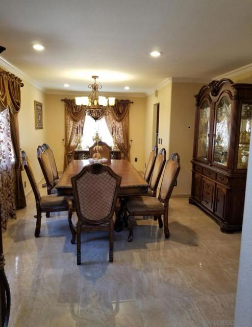 2185 Gibraltar Glen, Escondido CA: https://media.crmls.org/mediaz/abbbd553-c4b9-4288-ada8-d0f7ca8040e5.jpg