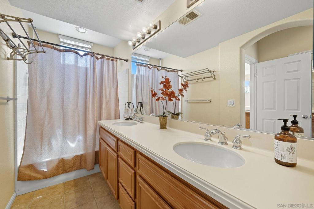 MLS #250039187SD image #22