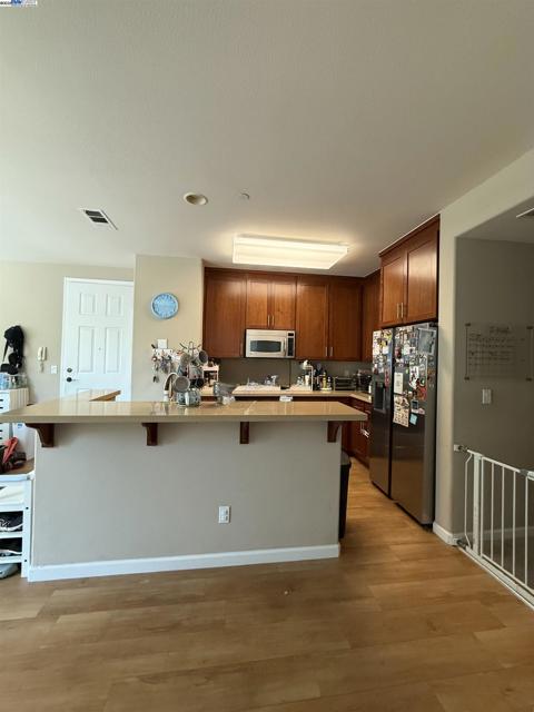 30927 Union City Blvd., Union City CA: https://media.crmls.org/mediaz/abbf0aaa-78f5-4c80-b418-6a3cf2671199.jpg