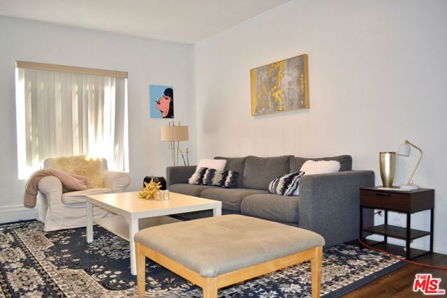 721 W 32nd Street, Los Angeles CA: https://media.crmls.org/mediaz/abbf957e-2d46-4aaa-a02a-5ee8979e25b9.jpg