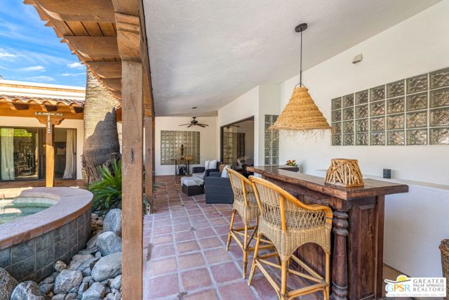 2336 N Girasol Avenue, Palm Springs CA: https://media.crmls.org/mediaz/abbfcdd5-1f0b-4a37-8991-0fd61b968c98.jpg