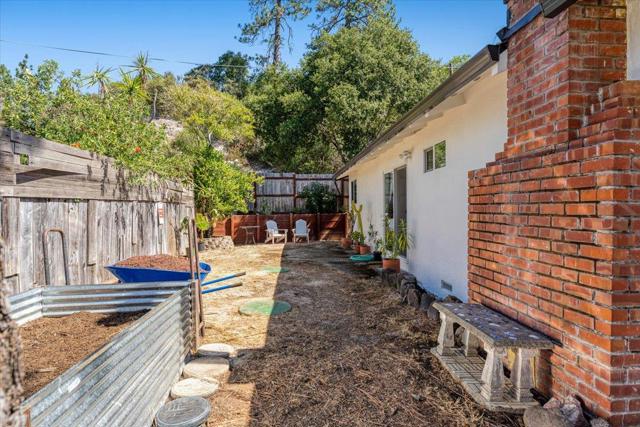 185 Woodston Way, Ben Lomond CA: https://media.crmls.org/mediaz/abbff927-58f7-4234-b01b-144658f69045.jpg