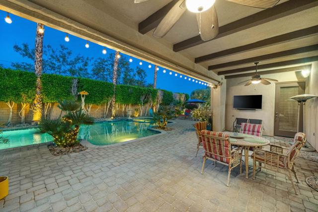 52540 Vino, La Quinta CA: https://media.crmls.org/mediaz/abc1ee68-a2cc-41b5-bf06-6c7e0b18bca5.jpg