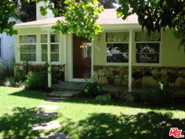 6226 Goodland Avenue, North Hollywood CA: https://media.crmls.org/mediaz/abc345c5-15df-4f8a-be65-3a3af7844aca.jpg