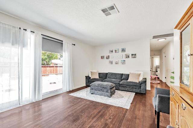 2105 Geneva Drive, Modesto CA: https://media.crmls.org/mediaz/abc42f9b-2255-4d7c-b532-7e974d472d25.jpg