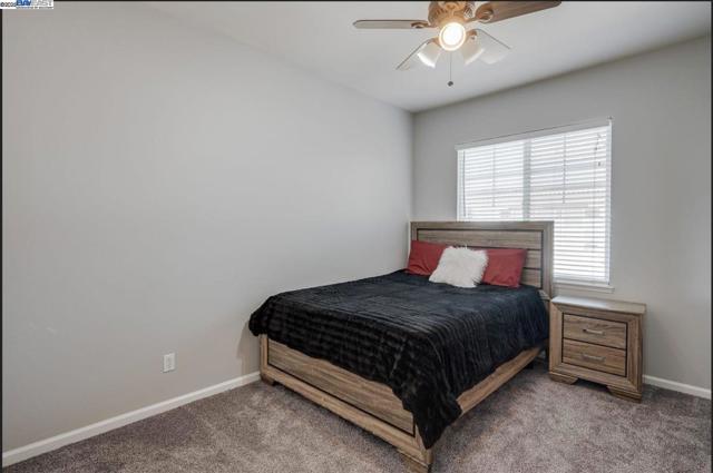 Image 34 of 45 For 871 Emily Ct