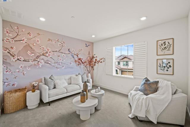 318 Paradiso Ct, San Ramon CA: https://media.crmls.org/mediaz/abc4dce2-9cb7-47db-b15c-b03286225cc1.jpg