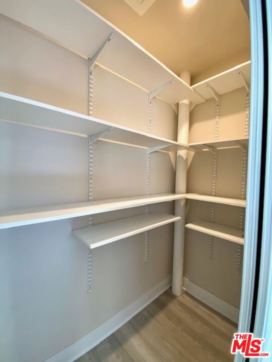 8866 Cadillac Avenue, Los Angeles CA: https://media.crmls.org/mediaz/abc623ba-2e32-4bb3-9554-cff3074df414.jpg