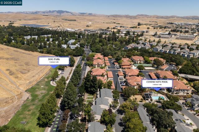 6625 Pioneer Ln, Dublin CA: https://media.crmls.org/mediaz/abc66f48-8e46-463f-a2e8-47a0d06cafb7.jpg