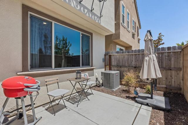 8906 Upbeat Way, Elk Grove CA: https://media.crmls.org/mediaz/abc68bca-995a-4da0-a291-aa7661479eb2.jpg