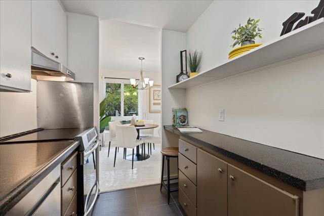 818 N Delaware Street, San Mateo CA: https://media.crmls.org/mediaz/abc69ffc-1b80-4f0b-bb81-b9650aed1c25.jpg