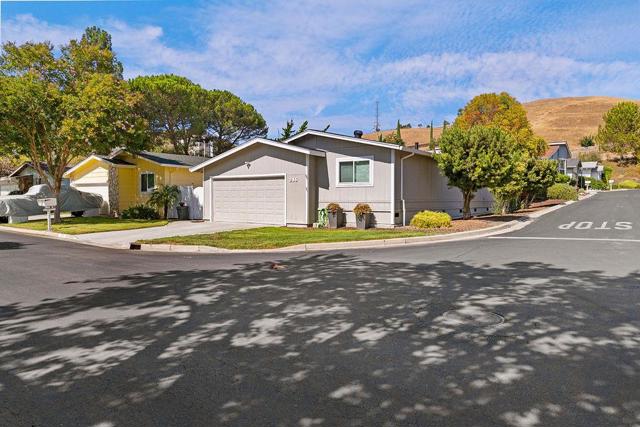 255 Mountain Springs Drive, San Jose CA: https://media.crmls.org/mediaz/abc71e04-61c5-4333-a7f6-50fab4d6bff7.jpg