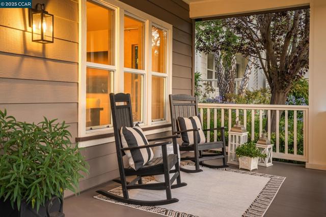 108 Shadewell Dr, Danville CA: https://media.crmls.org/mediaz/abc74790-d68b-45cc-af5c-0e6a41b17ad2.jpg