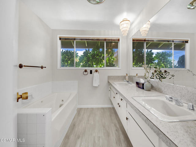 5448 Bothwell Road, Tarzana CA: https://media.crmls.org/mediaz/abc79f93-f24d-46c5-889d-aad69adf7309.jpg
