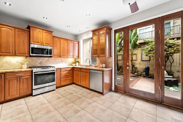 Image 15 of 40 For 970 Somerset Court F