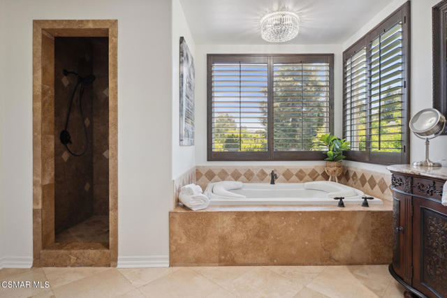 684 Noble Road, Simi Valley CA: https://media.crmls.org/mediaz/abc824fe-7807-4f82-81fa-c2174a84f32a.jpg