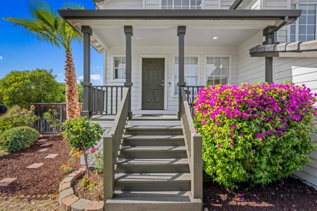 9082 Spencer Court, Gilroy CA: https://media.crmls.org/mediaz/abca6002-1054-4d87-963b-0cb2944d2979.jpg