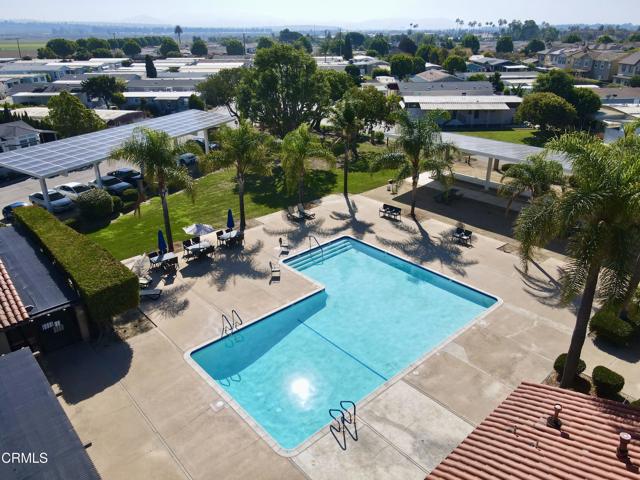 7 Wisteria Way, Ventura CA: https://media.crmls.org/mediaz/abcab839-0df6-4283-8f60-51a2e08b4e10.jpg