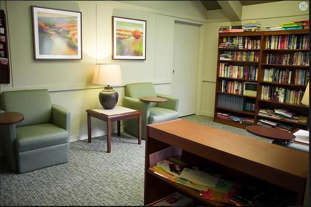 355 Half Moon Lane, Daly City CA: https://media.crmls.org/mediaz/abcafd05-abae-4a6e-a99c-07164c2cd0ca.jpg