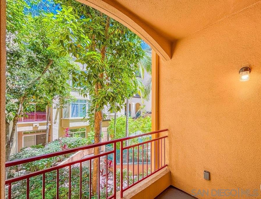 2400 5th Ave - photo 18