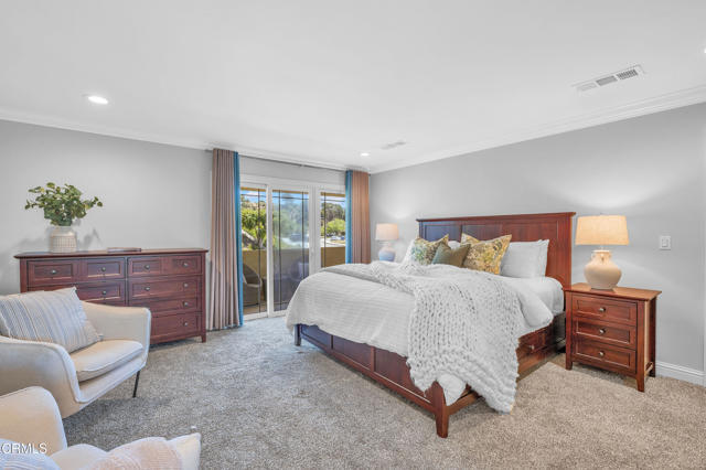 320 Starlane Drive, La Canada Flintridge CA: https://media.crmls.org/mediaz/abcc7b76-d11d-495e-b432-634b06bdc562.jpg