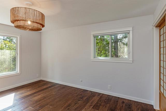13250 Skyline Boulevard, Woodside CA: https://media.crmls.org/mediaz/abcd2eda-a360-4e84-a056-8ad1a2f3f38a.jpg