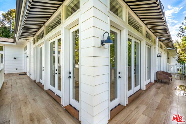 9669 Oak Pass Road, Beverly Hills CA: https://media.crmls.org/mediaz/abce4604-ee59-442f-9156-081aec22867c.jpg