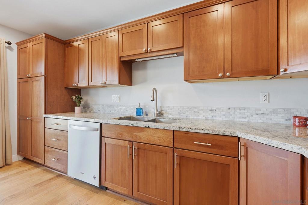 654 Schafer Place - photo 12