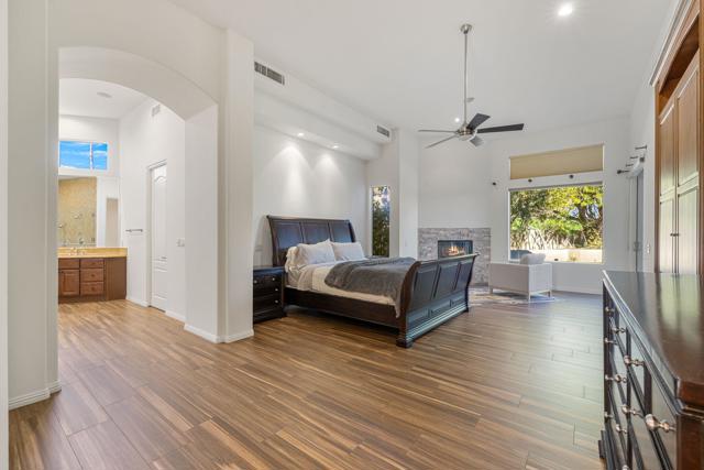 352 Crest Lake Drive, Palm Desert CA: https://media.crmls.org/mediaz/abcec027-2dbc-4036-adc1-fbd87b1733ad.jpg
