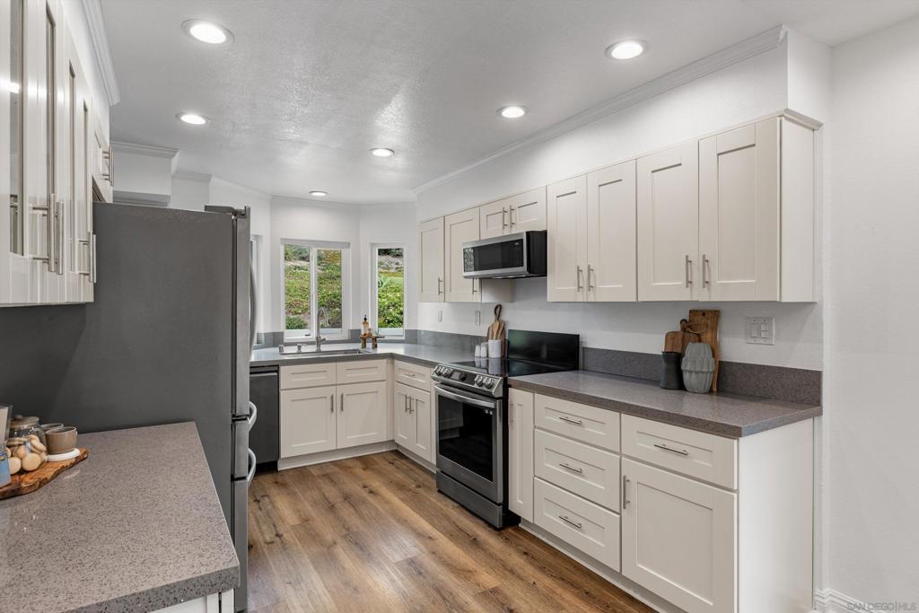 1842 Bel Air Terrace - photo 9