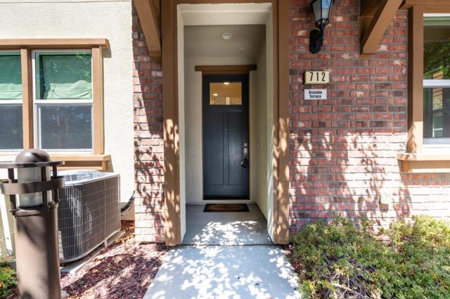 712 Bramble Terrace, Sunnyvale CA: https://media.crmls.org/mediaz/abd17ee8-8e3f-4450-ac4c-389d348534f0.jpg