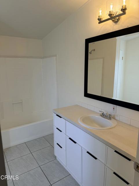 Detail Gallery Image 4 of 7 For 1407 Peach Ave #14,  Oxnard,  CA 93033 - 3 Beds | 2 Baths