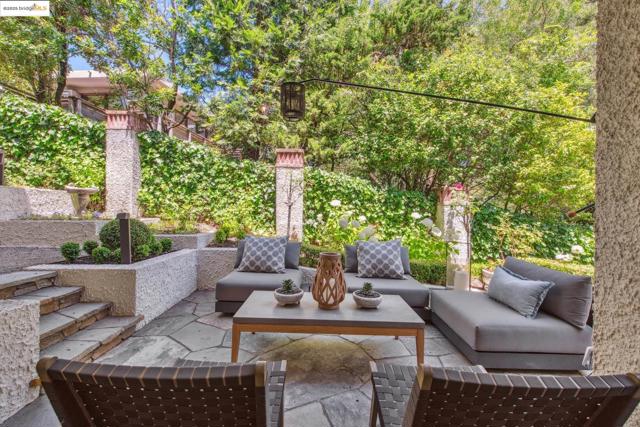 305 The Uplands, Berkeley CA: https://media.crmls.org/mediaz/abd308ab-e8a6-4e58-8053-e49b2dfb8ada.jpg