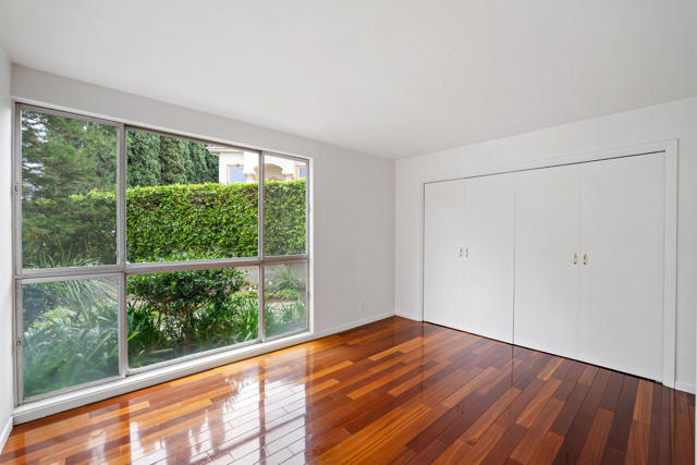 5324 Felice Place, Woodland Hills CA: https://media.crmls.org/mediaz/abd32a0d-04ab-4ac2-8d8a-775f157683f7.jpg