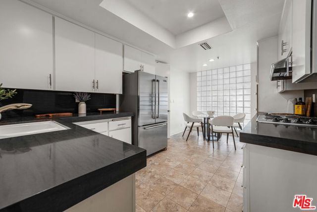 2122 Century Park Lane, Los Angeles CA: https://media.crmls.org/mediaz/abd3832d-5ee9-45a7-b99a-38e9ce7dfee2.jpg