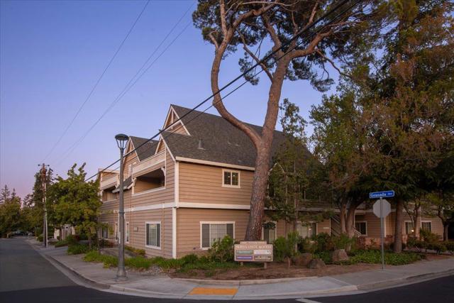 10090 Pasadena Avenue, Cupertino CA: https://media.crmls.org/mediaz/abd3d94f-d605-4ff8-868c-589af4a82f0c.jpg
