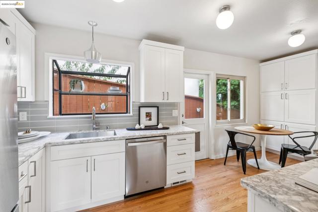 Image 21 of 53 For 1297 Sunnyhills Rd