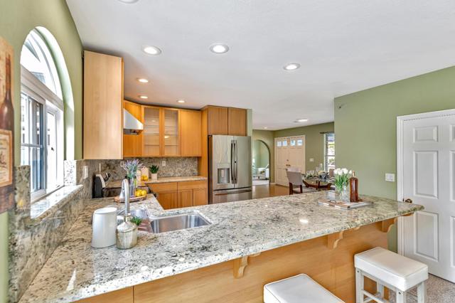 Image 13 of 35 For 988 Woodgrove Lane