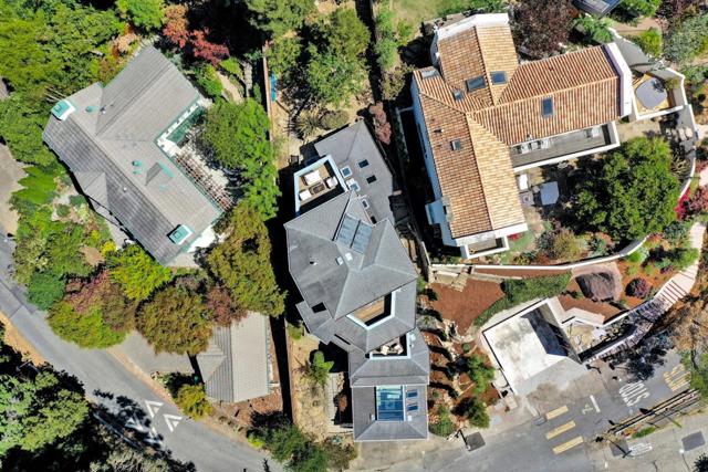 50 Hermosa Avenue, Oakland CA: https://media.crmls.org/mediaz/abd4f69a-c74c-4597-b8f5-e39ed2d2e102.jpg