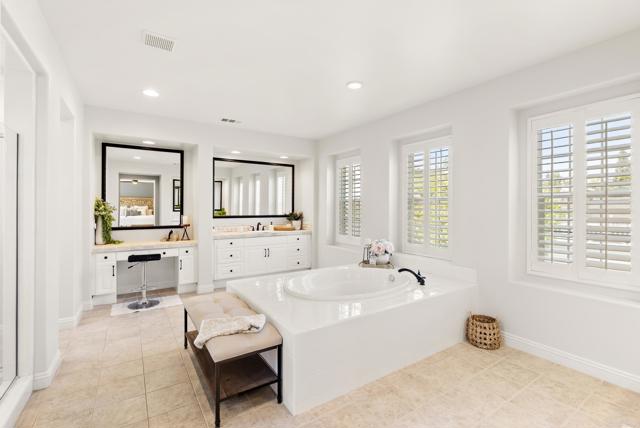 Detail Gallery Image 34 of 73 For 6257 Alverton, Carlsbad,  CA 92009 - 5 Beds | 4/1 Baths