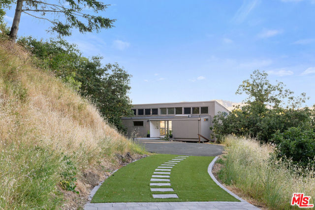 351 Wall Road, Napa CA: https://media.crmls.org/mediaz/abd545e9-243d-46d5-8691-e3c8fbf8b2ee.jpg
