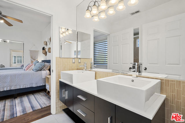 4544 Tobias Avenue, Sherman Oaks CA: https://media.crmls.org/mediaz/abd567d3-1a72-4851-bfad-e59fbfd3cb0b.jpg