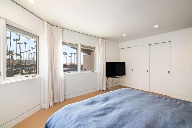 Detail Gallery Image 18 of 27 For 2110 Avenida De La Playa #C,  La Jolla,  CA 92037 - 3 Beds | 2/1 Baths