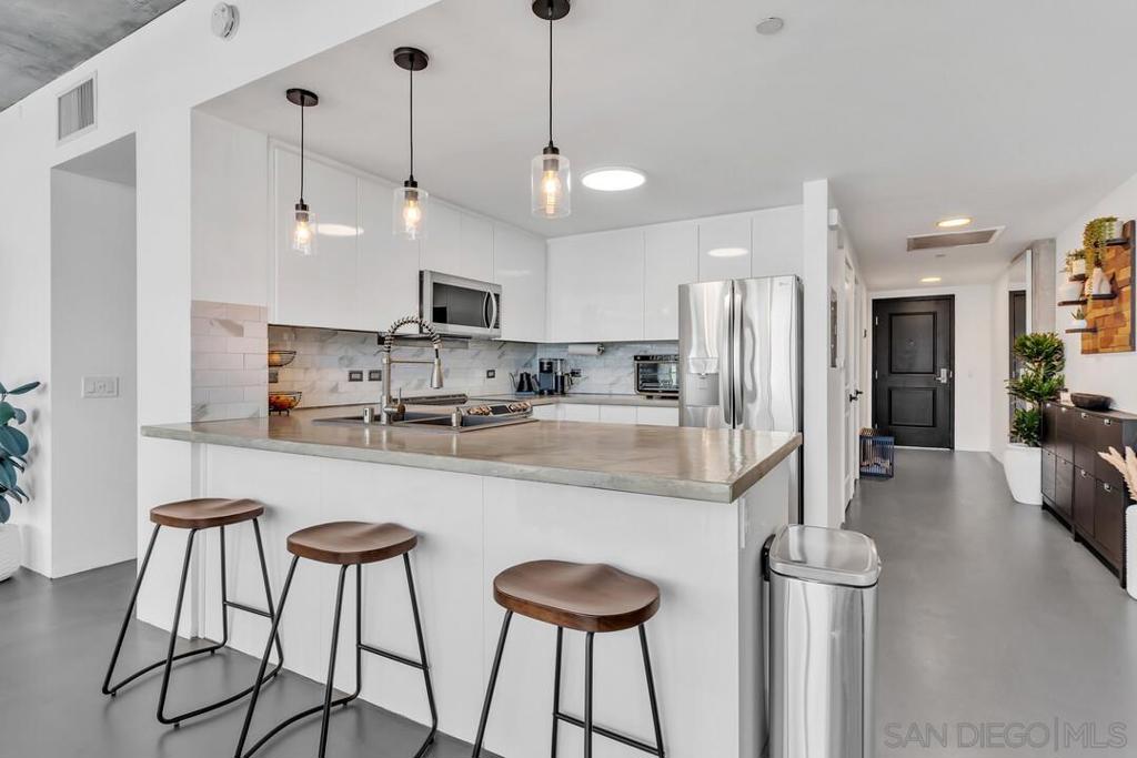 1080 Park Blvd - photo 3