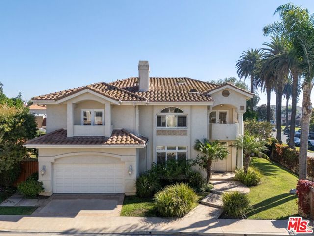 11840 Rowles Court, Los Angeles CA: https://media.crmls.org/mediaz/abd7a29c-404a-4e4f-8b89-4356c39221f2.jpg